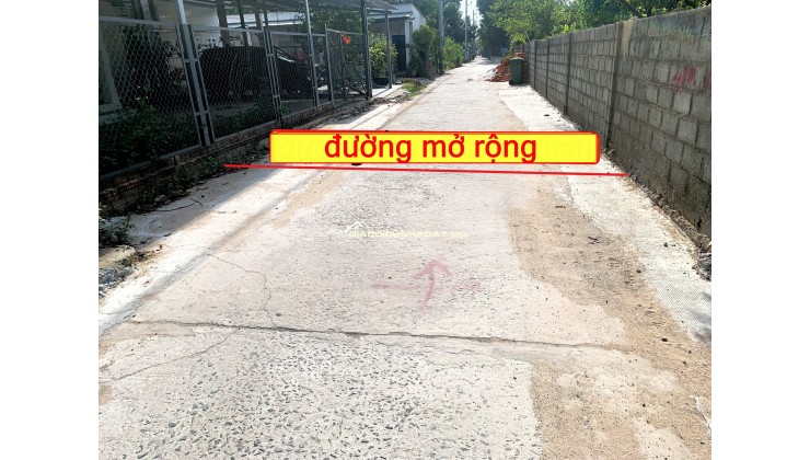 Bán đất thổ cư trung tâm Bãi Trường - Phú Quốc (1000m² - 300m² thổ cư) - Giá tốt, vị trí đẹp